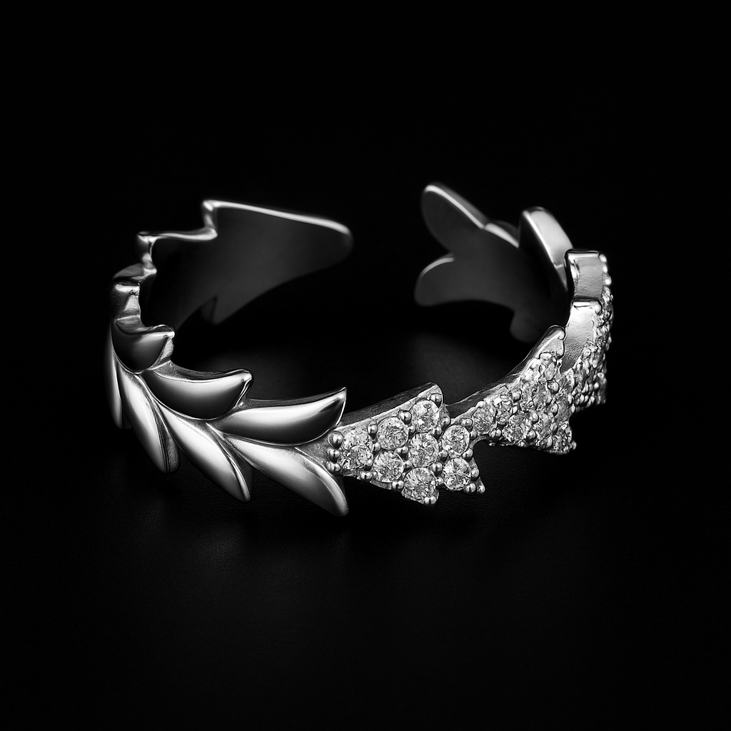 VV000000005 - S - A - R - Lunaris Thorn Ring - Velora Vie
