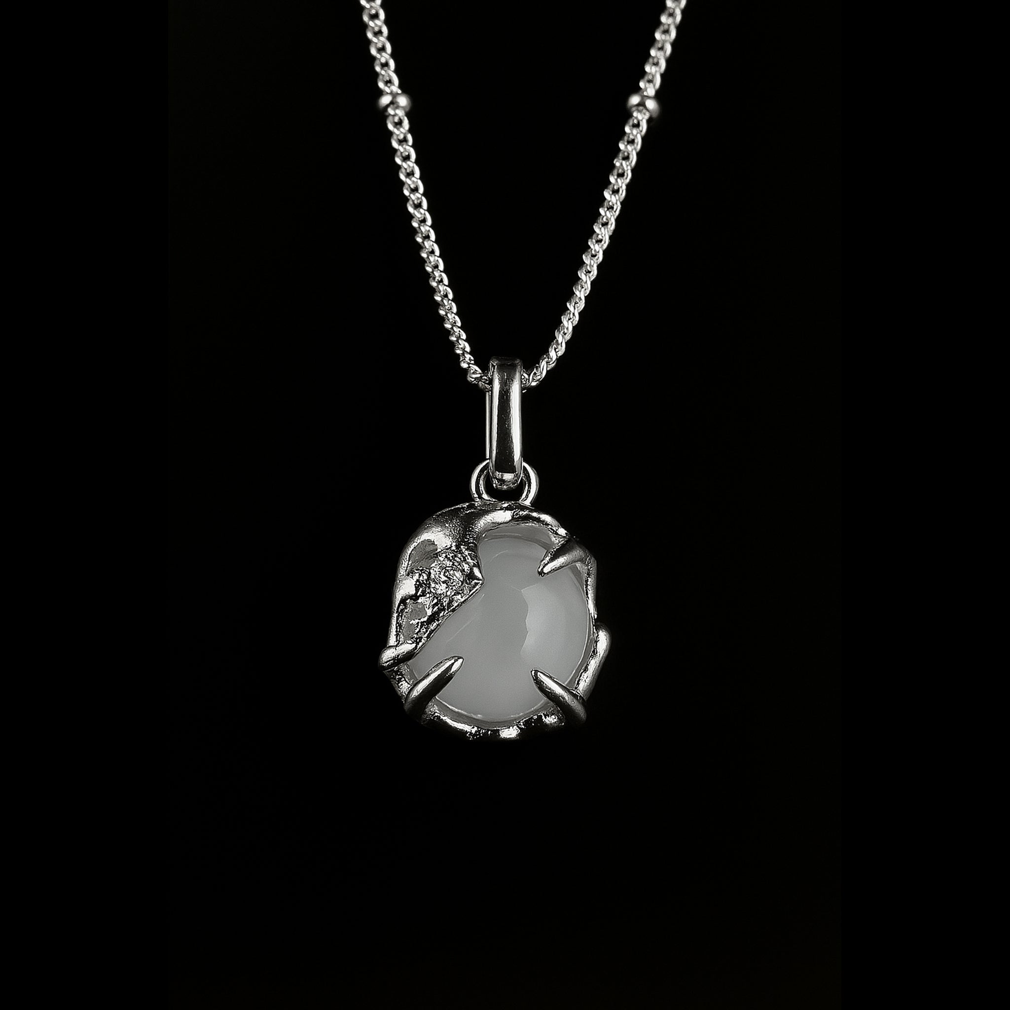VV000000023 - S - AS - R - Moonseed Necklace - Velora Vie
