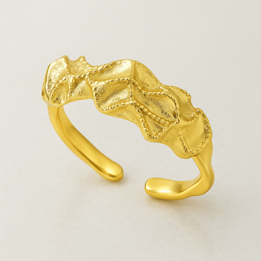 VV000000004 - S - A - 18KG - Scoria Crest Ring - Velora Vie