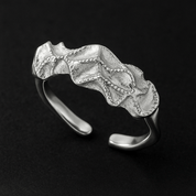VV000000004 - S - A - R - Scoria Crest Ring - Velora Vie