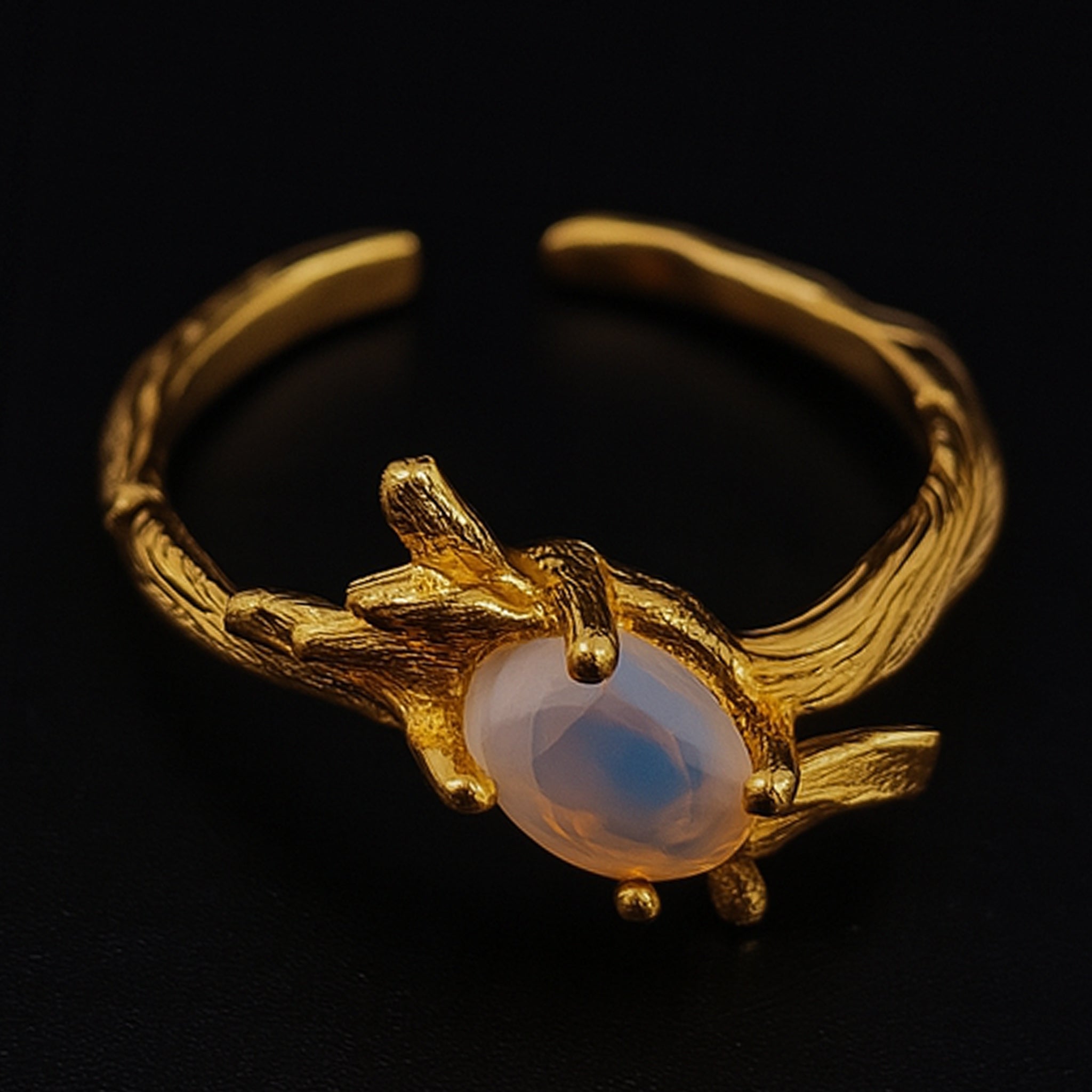 VV000000008 - S - A - 18KG - Celestine Crown Ring - Velora Vie