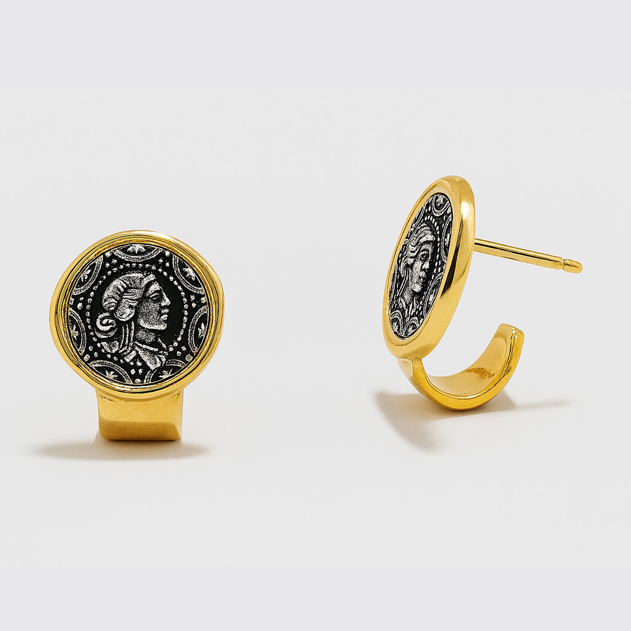 VV000000012 - S - 18K - Sovereign Seal Stud Earrings - Velora Vie