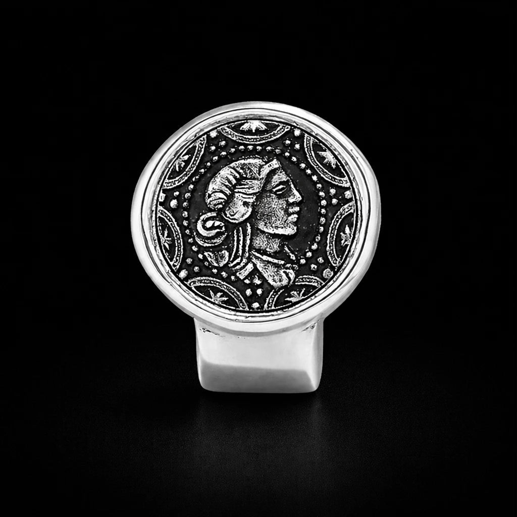 VV000000012-S-R - Sovereign Seal Stud Earrings - Velora Vie